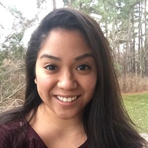 Meet your Posher, Dina